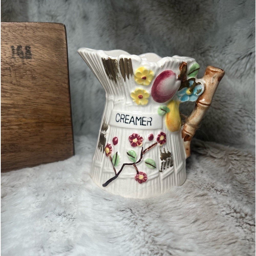 Creamer Pitcher made in Japan / VINTAGE KITCHEN DECOR